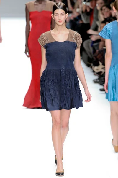 Look 4